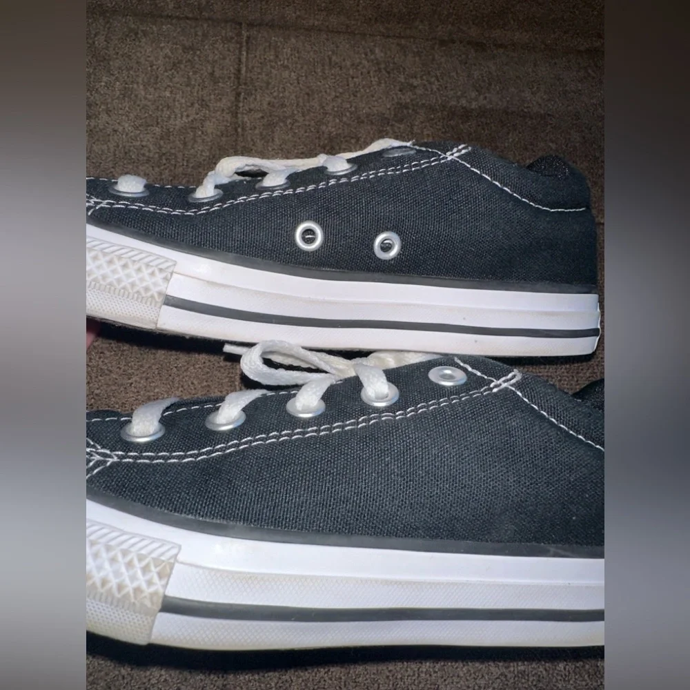 Converse Kids Black and White Low Top Sneakers Size 3